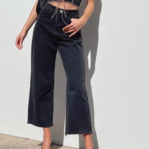 Princess Polly Pants - PRINCESS POLLY Ruby Cropped Jean in Black Denim